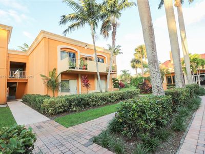 17911 NW 68th Ave APT P201, Hialeah, FL, 33015