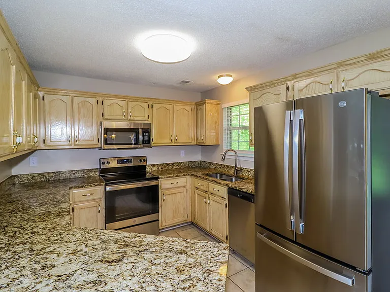 7444 Holly Grove Dr — Photo 9