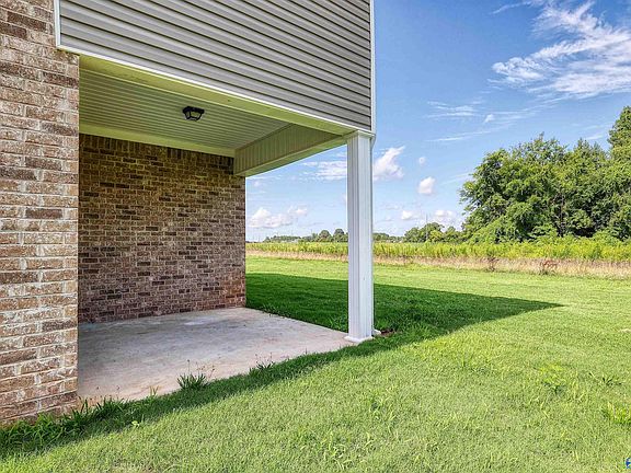 4th image of 102 Lincoln Gray Cir
