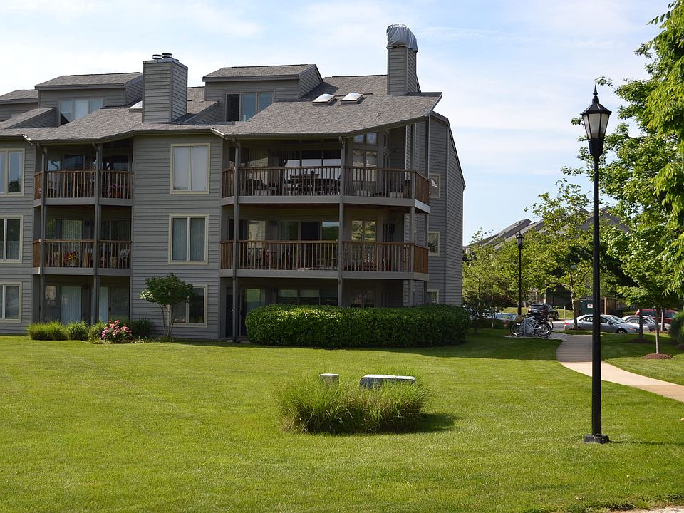 1st image of 2125 Beach Village Ct APT 102