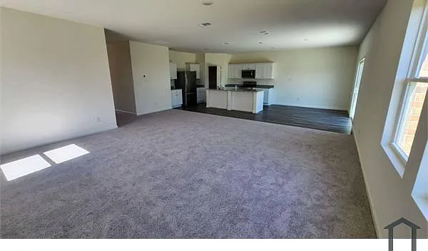 1859 Lockhart Dr — Photo 2