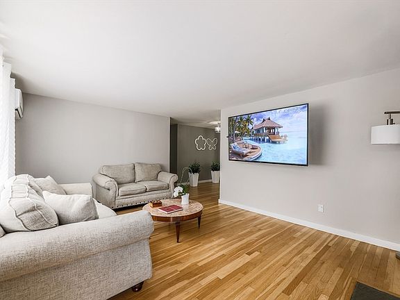 3rd image of 12 Lilian Road Ext