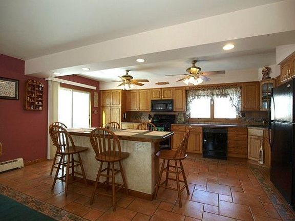 5th image of 9 Bruce Ln