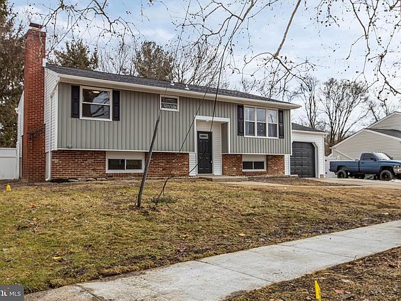 2nd image of 603 Hobart Dr