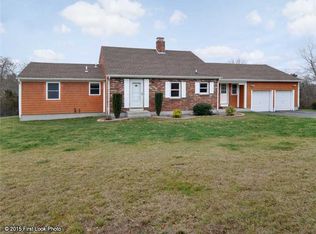 11 Crest Rd, Tiverton, RI 02878