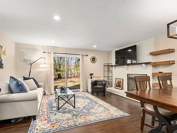 4th image of 165 Highwood Dr Unit 165