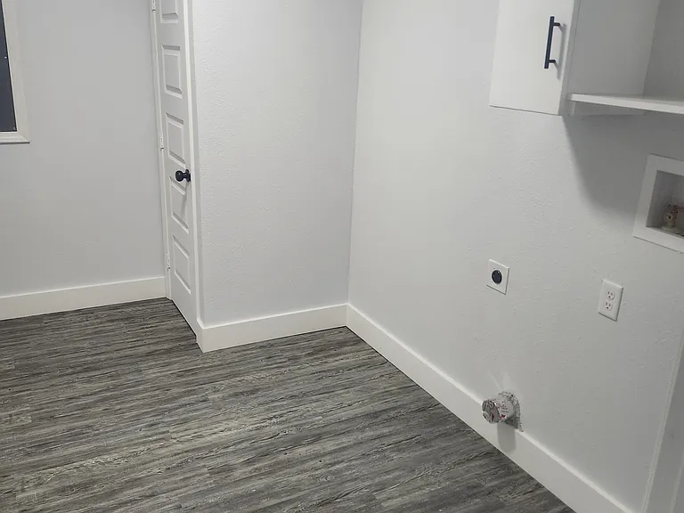 102 Ruby Ln — Photo 5