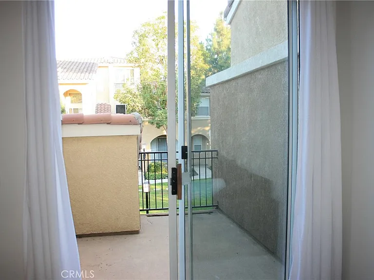 1805 Crescent Oak — Photo 6