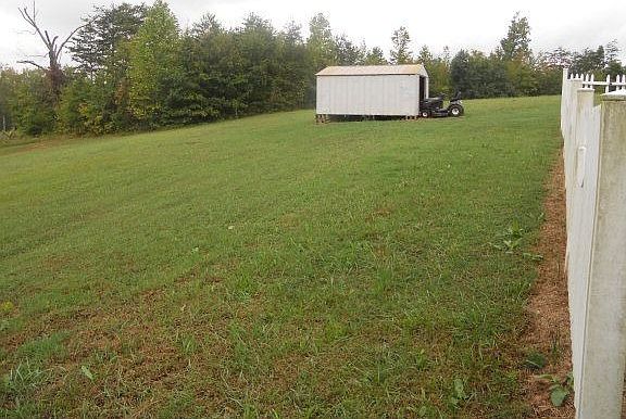 4th image of 1121 Wagstaff Ln