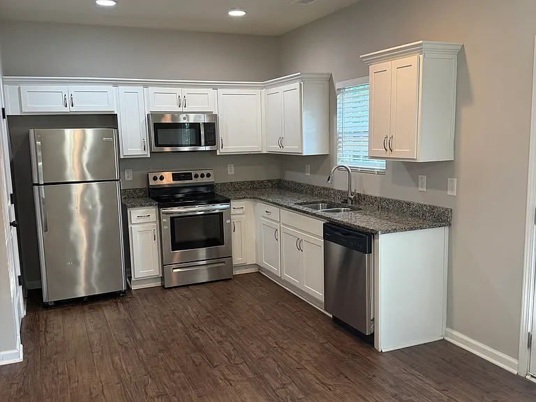 241 Coral Cir — Photo 11