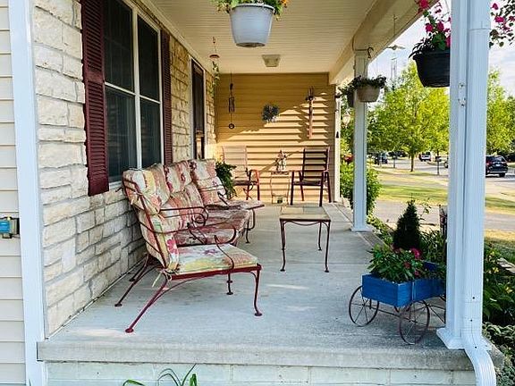 3rd image of 782 Bent Oak Dr