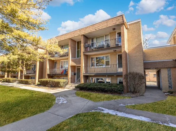 6419 S Oak Park Ave APT E16, Chicago, IL 60638