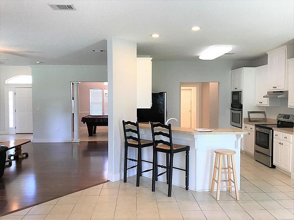 2nd image of 384 Club House Dr E