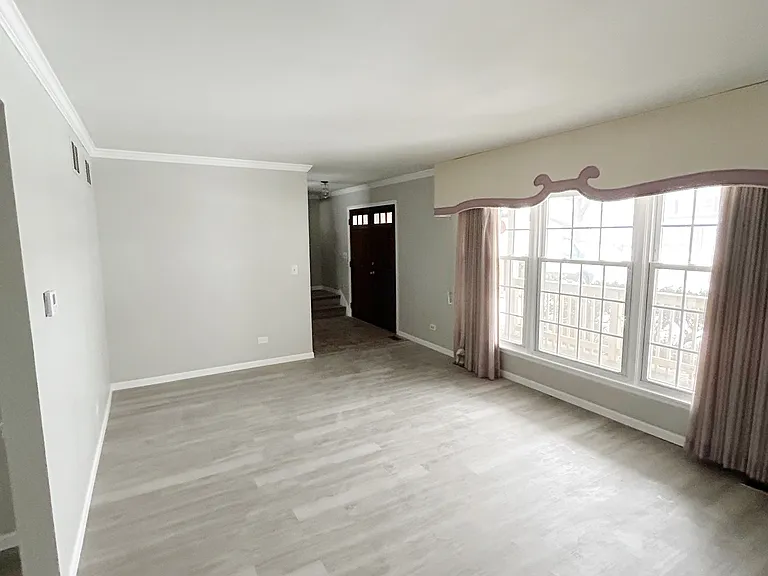 637 Independence Ave — Photo 16