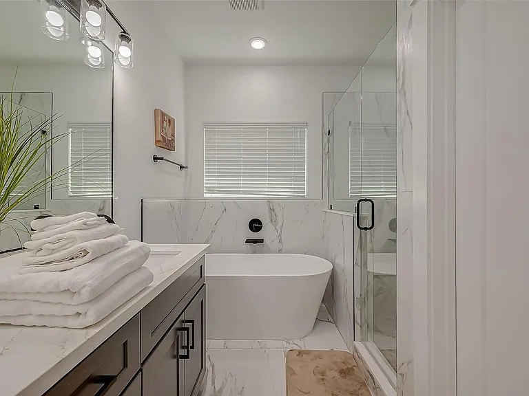 2726 Anita St — Photo 21