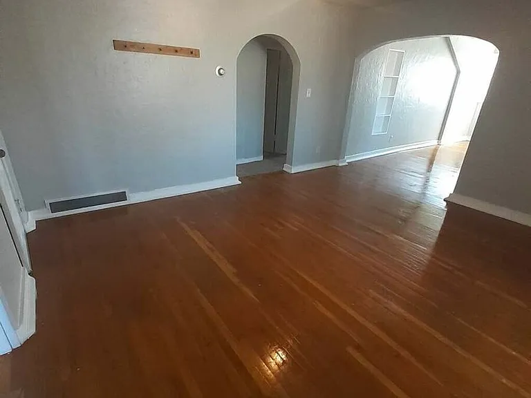 1516 N Cascade Ave #8 — Photo 5