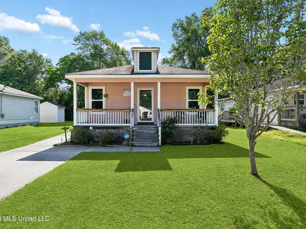 413 S Haugh Ave, Picayune, MS 39466