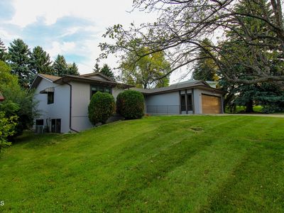 1012 N Parkview Dr, Bismarck, ND, 58501