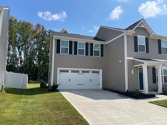 2nd image of 584 Eden Hall Rd