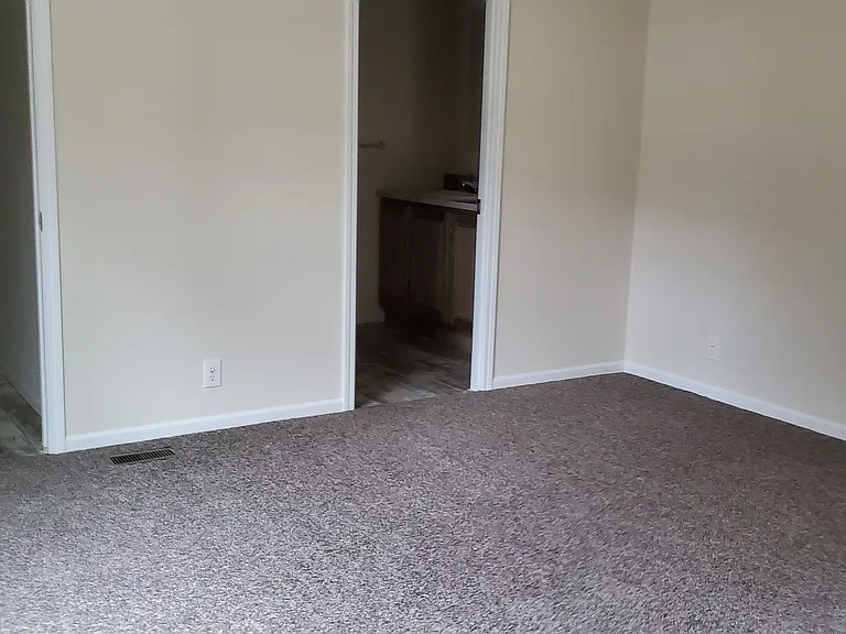 Royal Oaks Estates — Photo 10