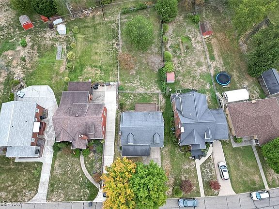 5th image of 2912 Whitehaven Blvd