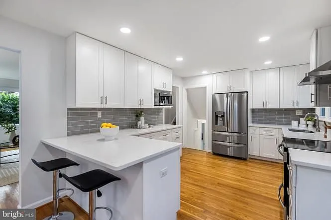 6222 Beachway Dr — Photo 4