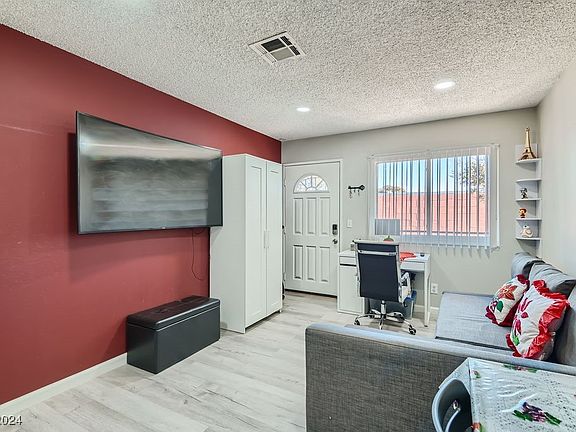 5th image of 4004 Torsby Pl
