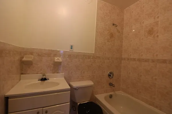 Rented by Nooklyn NYC LLC | media 34