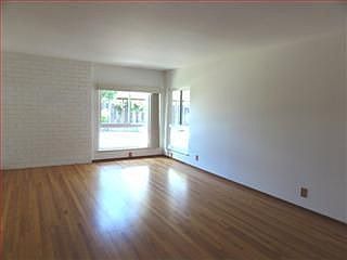 3rd image of 3314 Como Ln