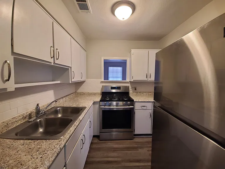 622 W Sunset Ave — Photo 3