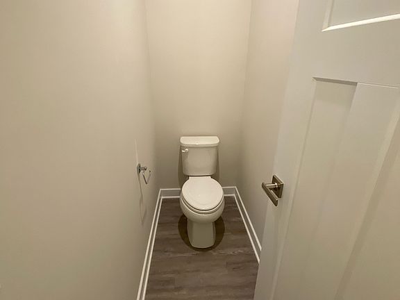 5th image of 274 Goldenstar Ln