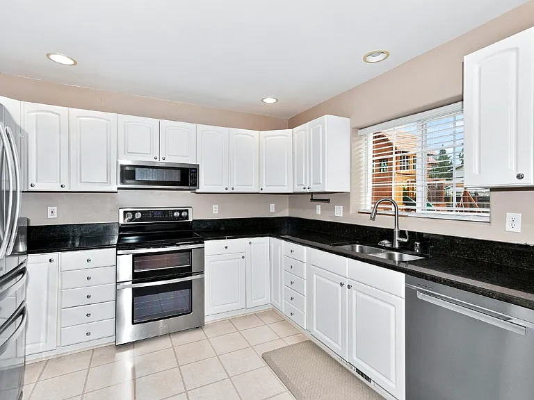 15679 170th Dr SE — Photo 7