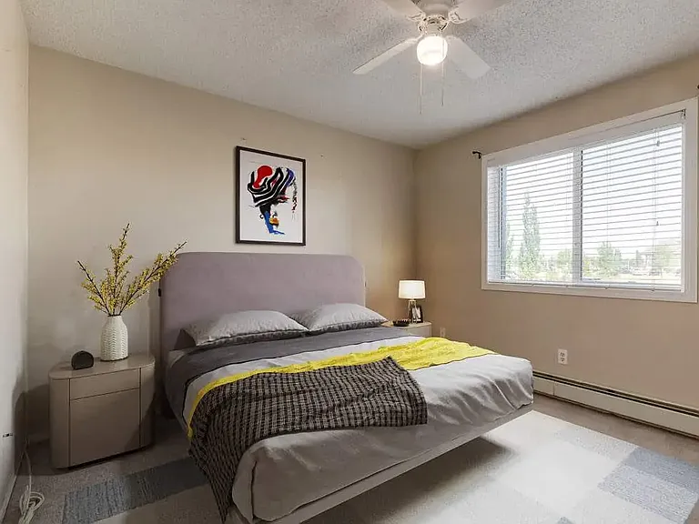 609 King St — Photo 37