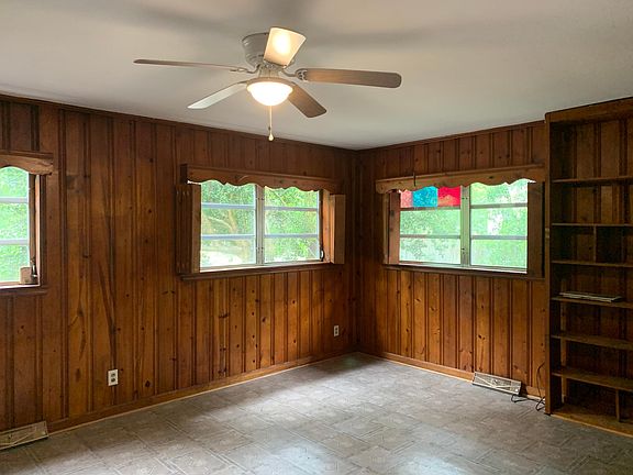 4th image of 530 Crab Apple Ln