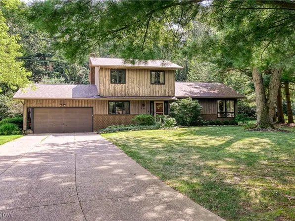 532 Beverly Dr, Tallmadge, OH 44278