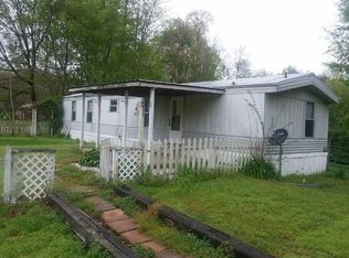 748 J D Neil Rd, Tullahoma, TN 37388