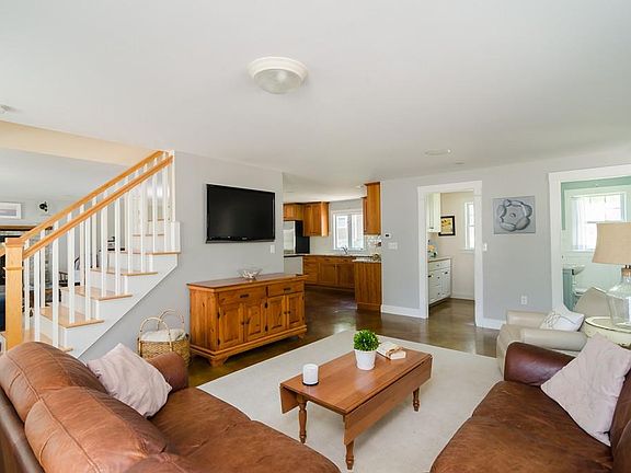 2nd image of 311 Beechwood St