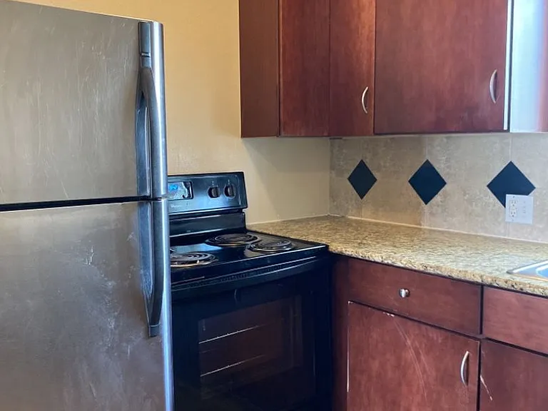 125 E Mrytle Flats — Photo 16