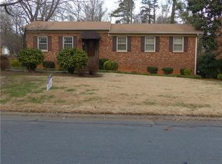 1514 Gracewood Dr, Greensboro, NC 27408