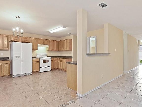 5th image of 1540 Flagstone Ln