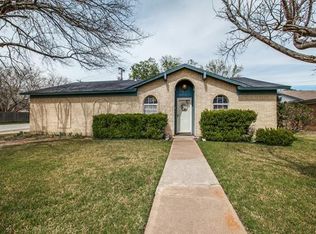 1040 Barber St, Hurst, TX 76053