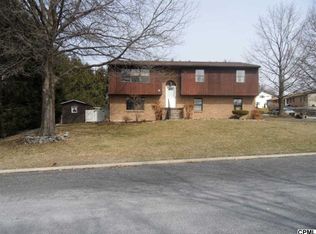 3 S Seasons Dr, Dillsburg, PA 17019