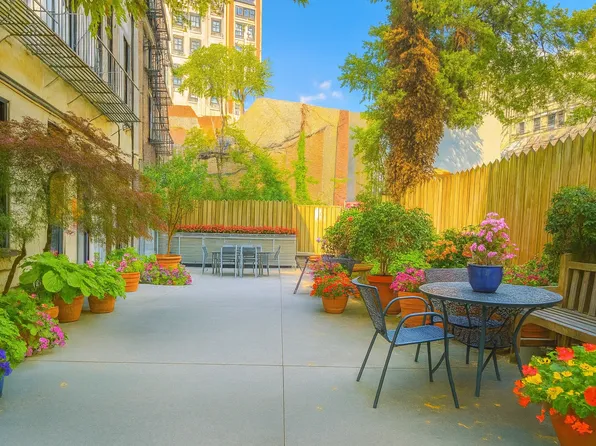 22 Cornelia Street image 1 of 8