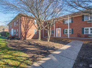 1142 Valley Rd, Wayne, NJ 07470