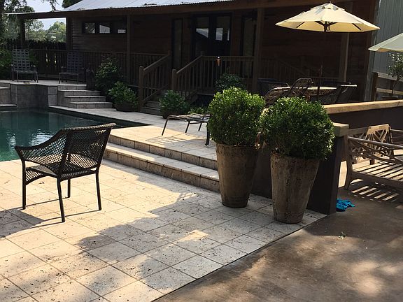 3rd image of 1128 Katherine Dr