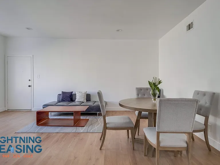 5312 Corteen Pl #16 — Photo 4