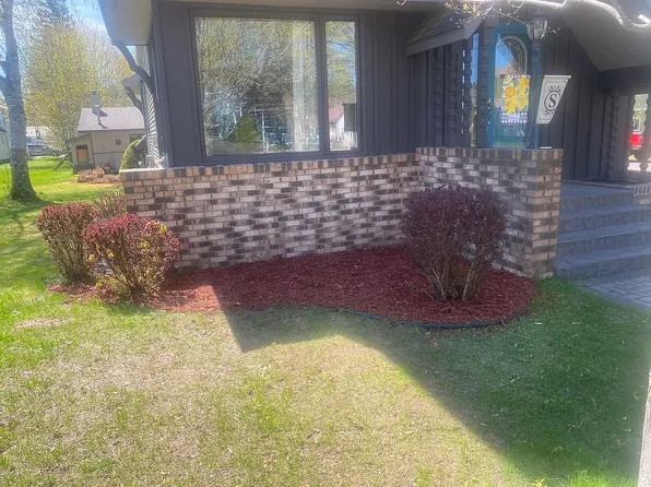 23215 Elm Ave, Dollar Bay, MI 49922