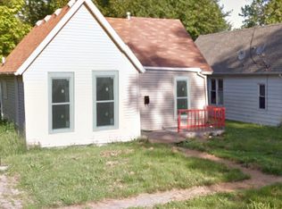 823 S 17th St, Springfield, IL 62703