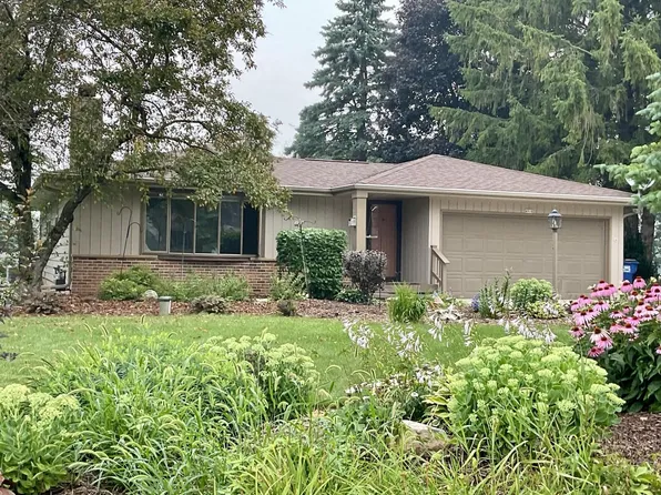 4918 North Parke Ridge LANE, Sheboygan, WI 53083