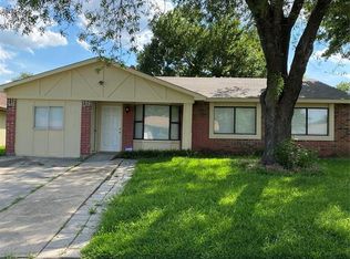 1902 Whitney Dr, Garland, TX 75040